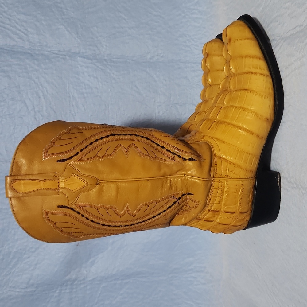BOOTS Men's Size 9. IMITATION. Yellow Western Cowboy Boots - Picture 2 of 12